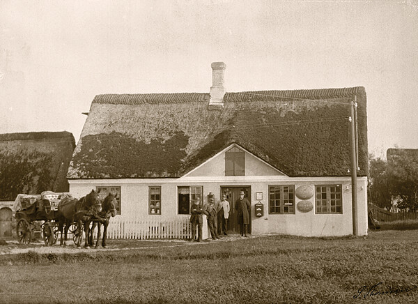 S&oslash;nderho, Fan&oslash;: S&oslash;nderho posthus. Posthuset var her fra 1886.